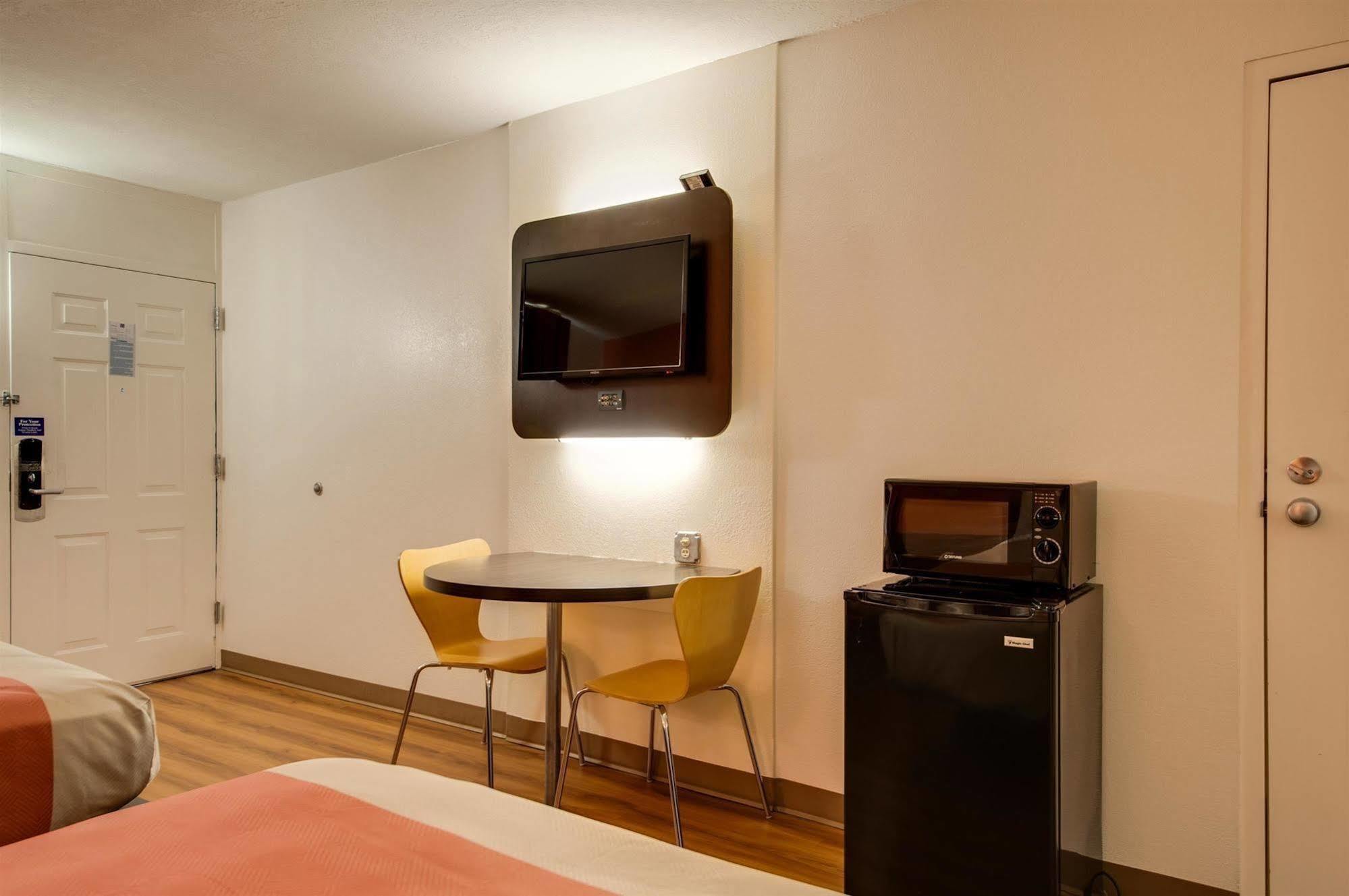 Motel 6-Jennings, La Εξωτερικό φωτογραφία